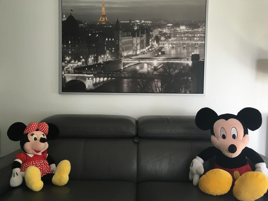 F&B'S Home Disney Serris Eksteriør billede
